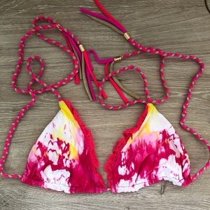 NWOT Beach Bunny Swim Top